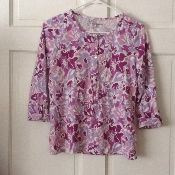 Women's Croft & Barrow 3/4 sleeve top. - Picture 1 of 2